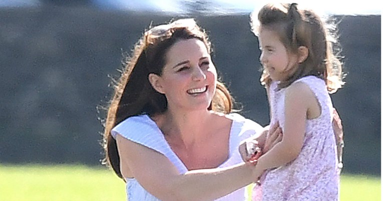 Modno usklađene: Kate Middleton i princeza Charlotte nose jednake tenisice
