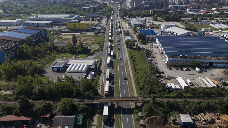 Nastavljeni prosvjedi prijevoznika u BiH, podržali ih Dodik i Izetbegovićeva stranka