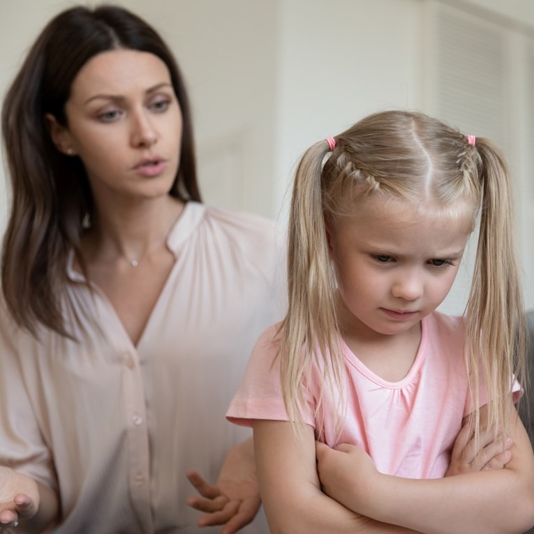 Roditeljstvo bez kazne: Kako nježniji pristup donosi bolje rezultate