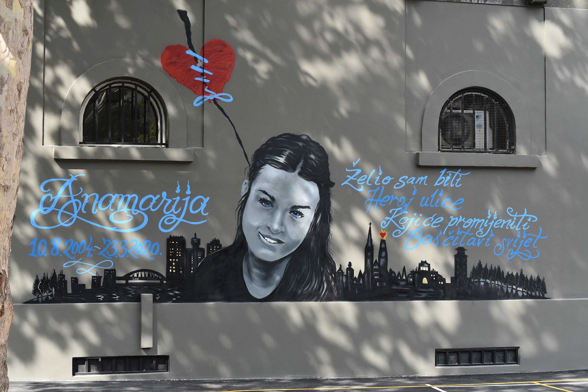 Na obnovljenoj školi u Zagrebu osvanuo mural djevojčice koja je poginula u potresu