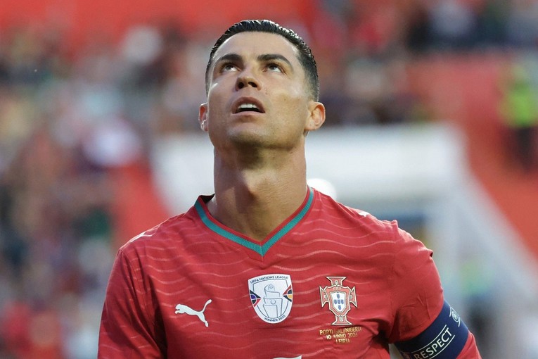 Ronaldo je dva puta ostao sam pred golmanom. Pogledajte kako je završilo