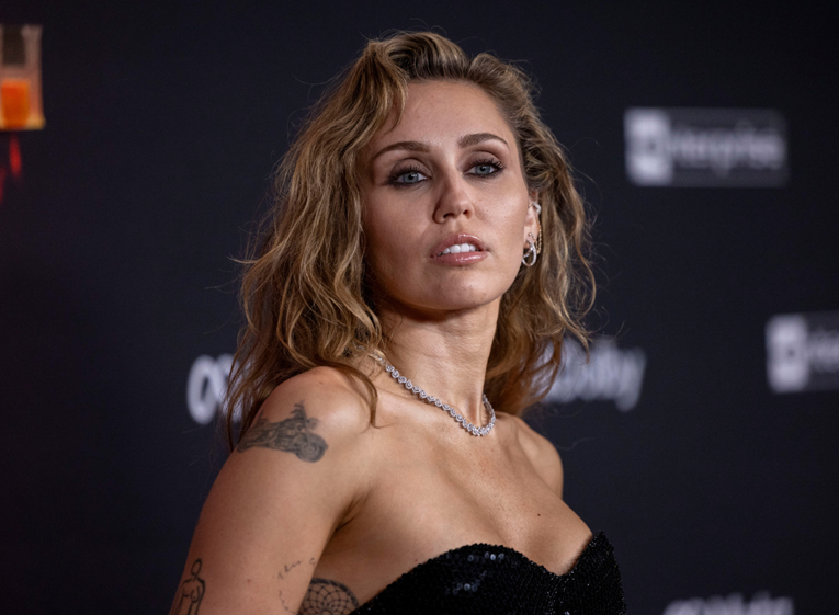 "WTF?": Ljudi su tek sad saznali koje je pravo ime Miley Cyrus