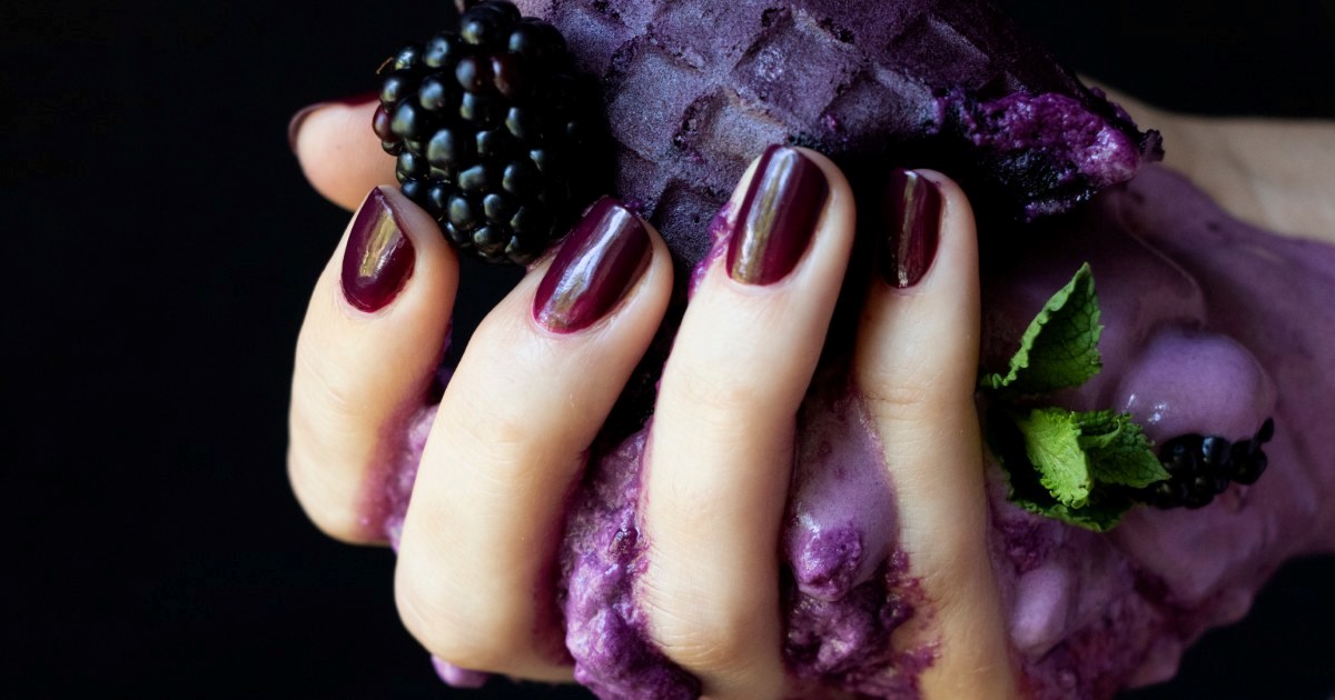Nokti u boji bobičastog voća: Elegantan trend za cijelu godinu