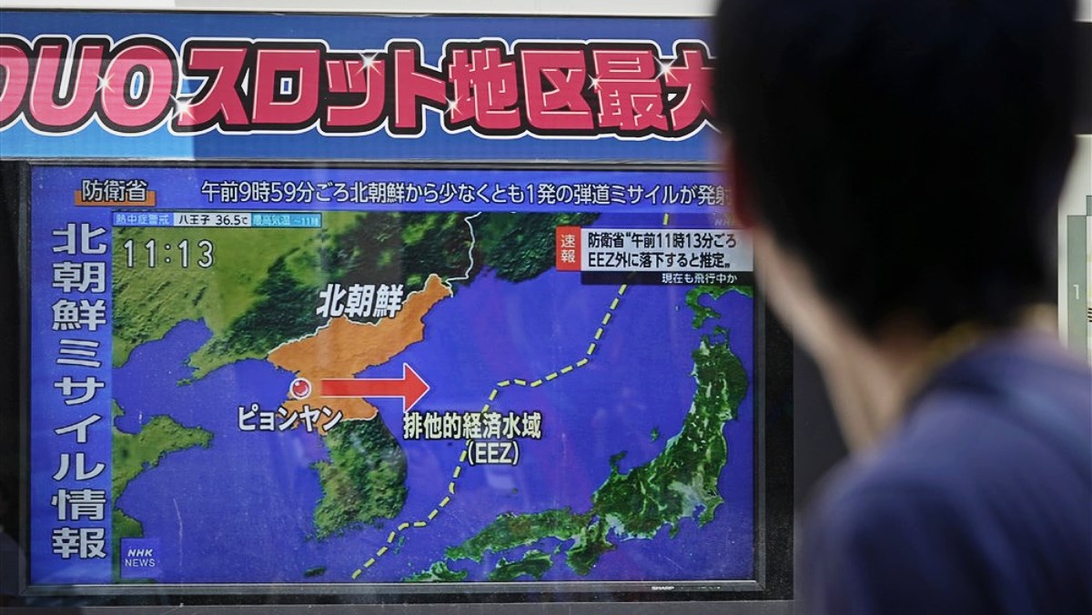 Pjongjang ispalio raketu tijekom vojnog sastanka SAD-a, Japana i Južne Koreje