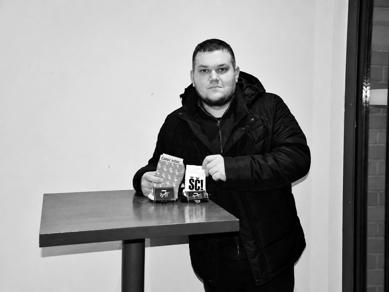 Luka (38) umro na Hitnoj. Otac: Tri puta je dolazio na Hitnu. Umro je u čekaonici