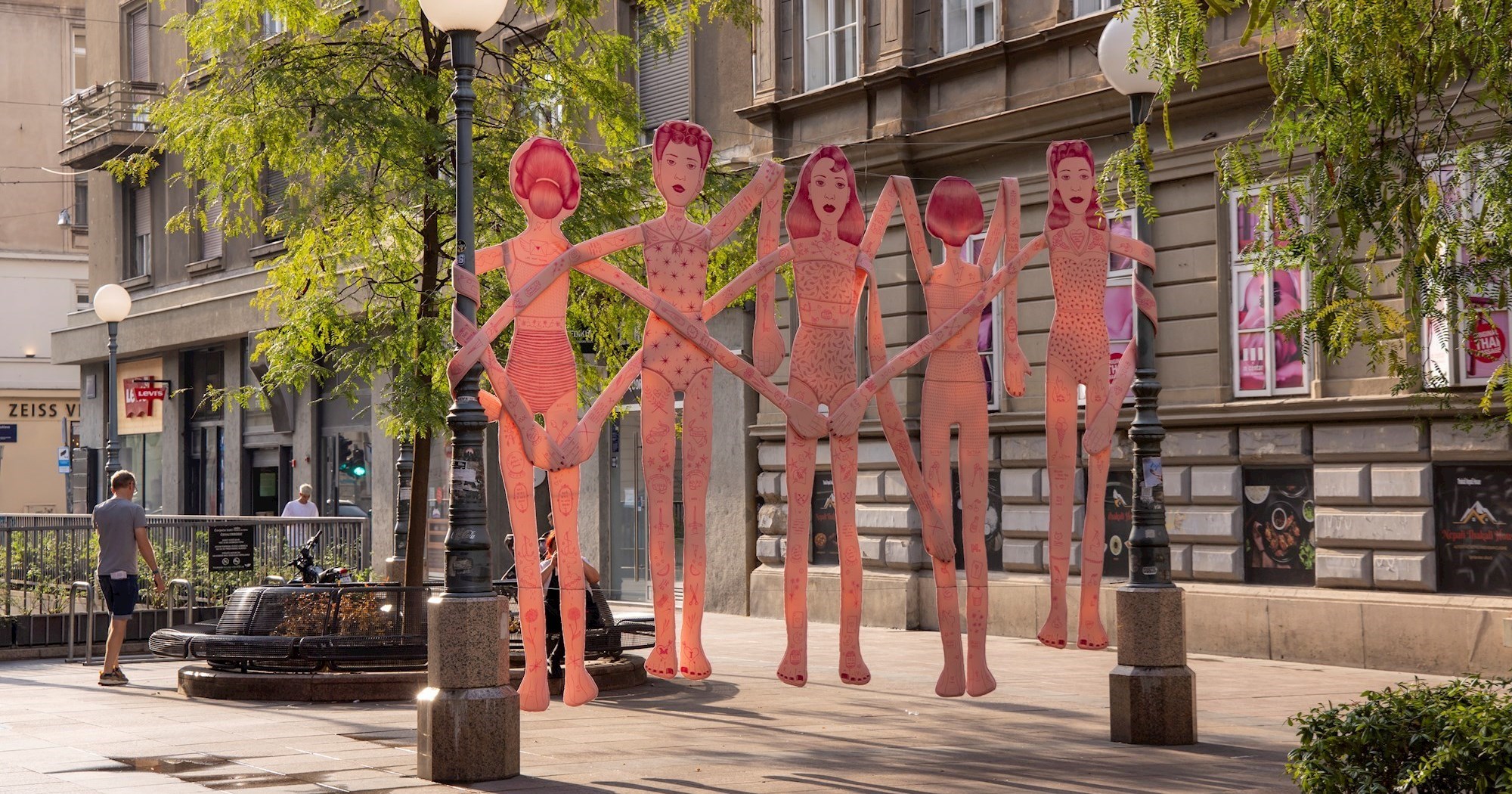 Centar Zagreba krase umjetničke skulpture. Obišli smo ih