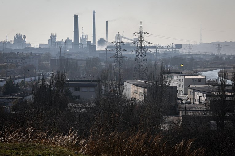 Prva skupina civila evakuirana iz Azovstala