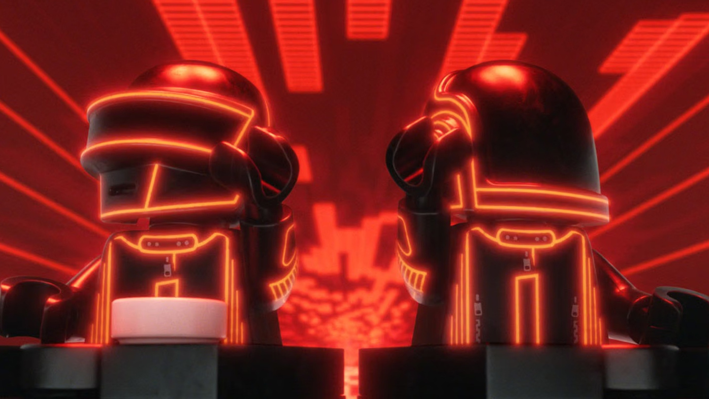 Daft Punk ulazi u LEGO svijet s kultnom piramidalnom pozornicom