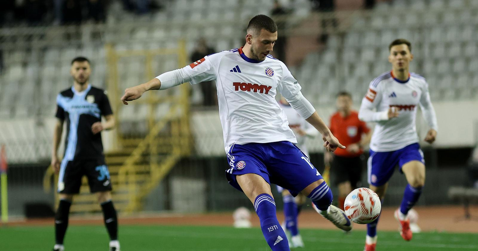 Hajdukov nogometaš Dario Marešić postao otac