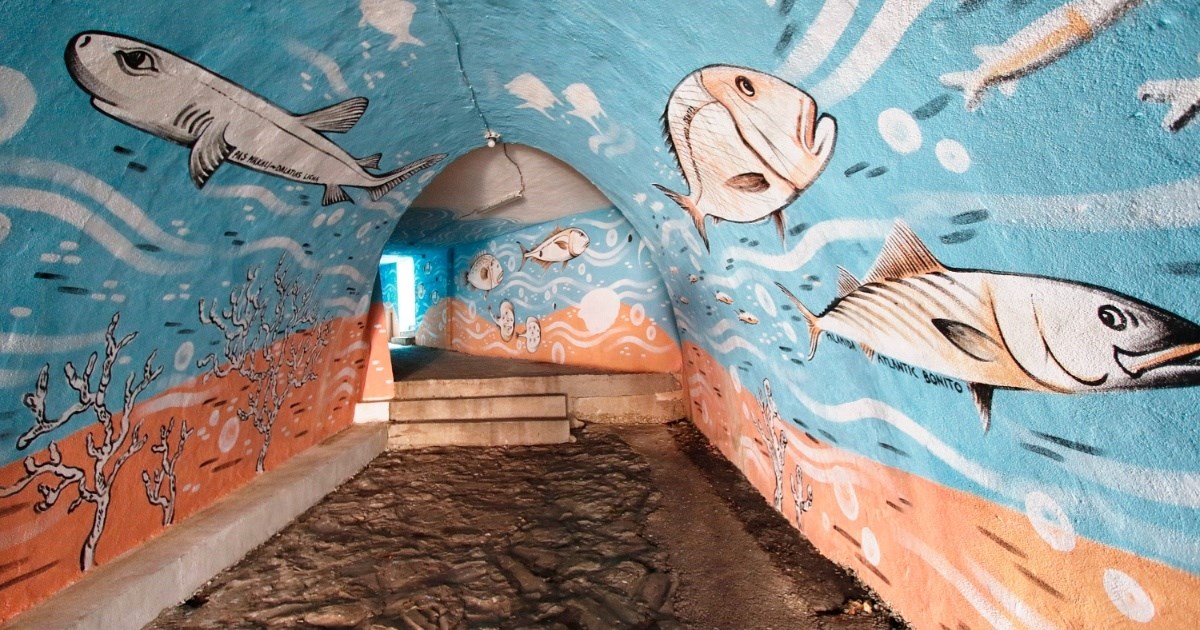 FOTO Pothodnik u Makarskoj oslikan je morskim motivima, pogledajte kako izgleda