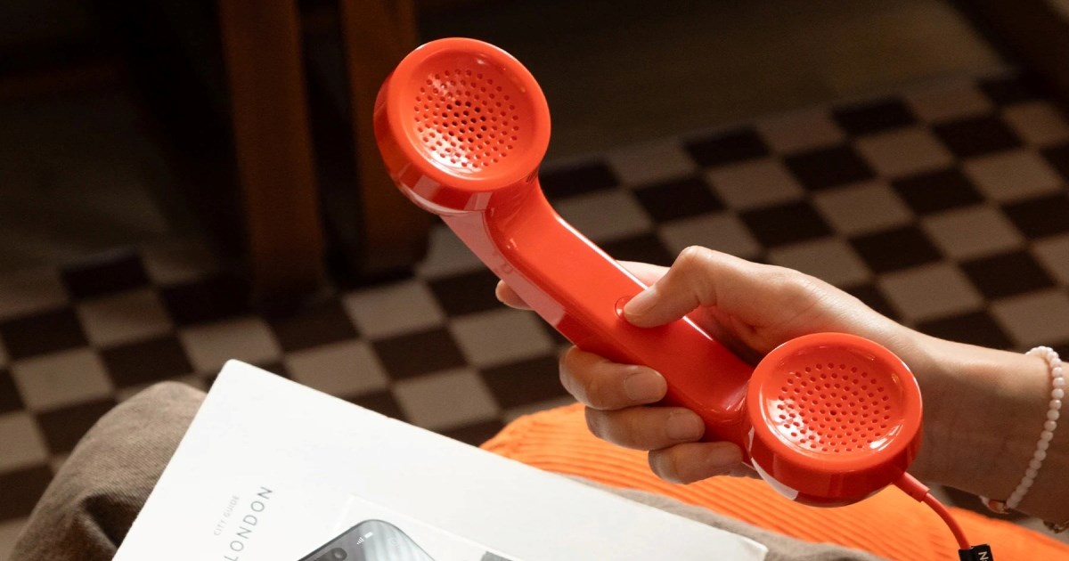 Zaboravite slušalice: Retro dodatak novi je hit za videopozive