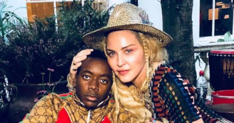 Madonna snimila sina dok je šetao u haljini, on poručio: "Osjećam se slobodno"