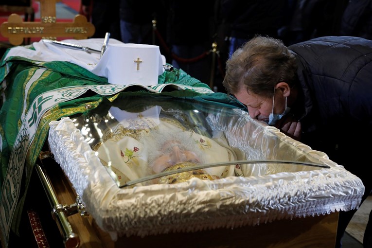 Pokopan je srpski patrijarh Irinej