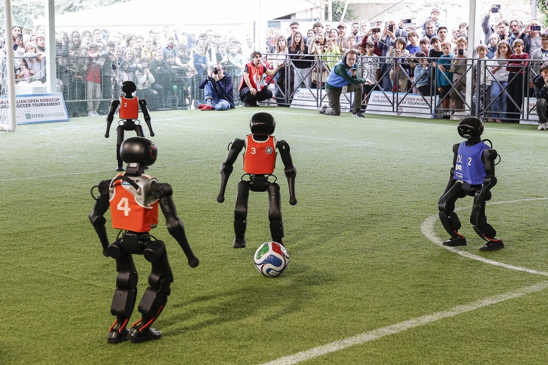 Humanoidni roboti odmjerili snage na nogometnom turniru u Italiji