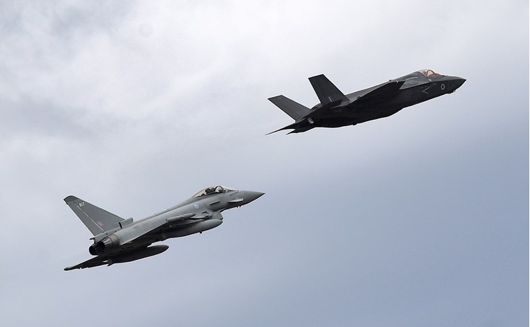 Britanci potvrdili incident na nebu uz granicu NATO-a: Da, presreli smo ruske avione