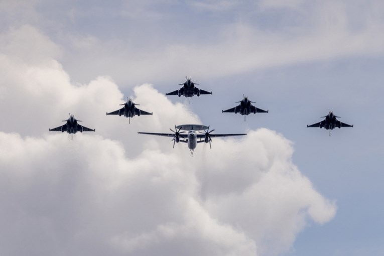 Njemačka je dugo odbijala Macronov plan za nuklearno oružje. To se sada mijenja