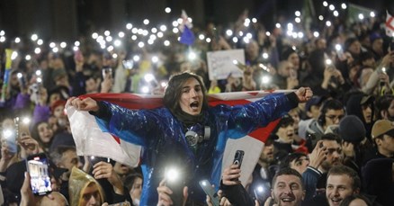 Masovni prosvjedi u Gruziji, predsjednica stavila veto na "ruski zakon"