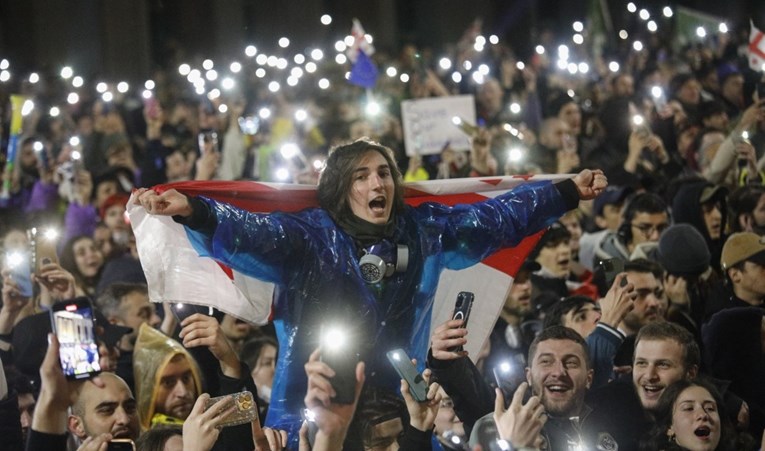 Masovni prosvjedi u Gruziji, predsjednica stavila veto na "ruski zakon"