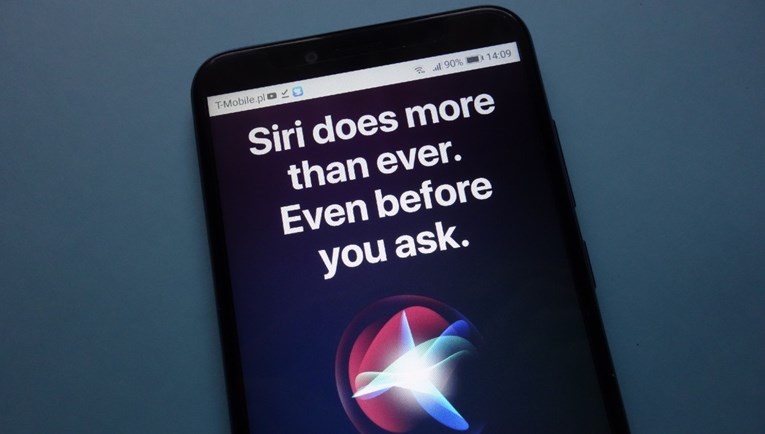 "Podržava stavove da je žena podložna, poslušna, pasivna...": Apple mijenja Siri