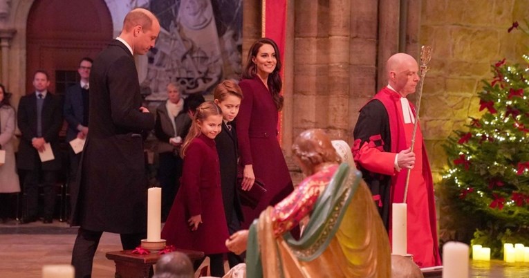 Princeza Charlotte oduševila na božićnoj priredbi reakcijom na Paddingtona