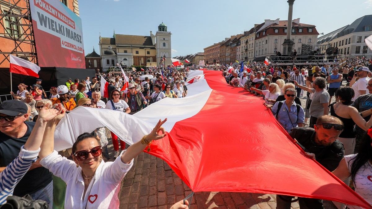 Poljaci glasaju na parlamentarnim izborima