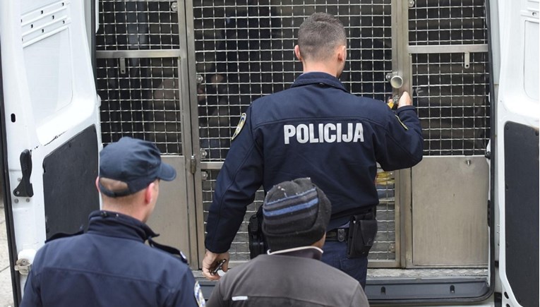 Masovna tučnjava pijanih muškaraca kod Čakovca, policija upotrijebila suzavac