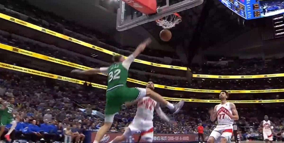 VIDEO Čudesno zakucavanje Dončićevog nasljednika. Prvi pick drafta zaludio Dallas