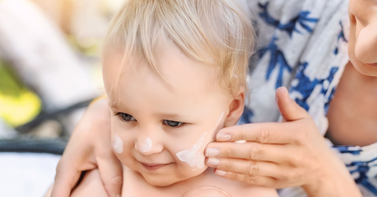 Mama zabranila svekrvi da viđa unuka jer mu je odbila namazati kremu za sunčanje