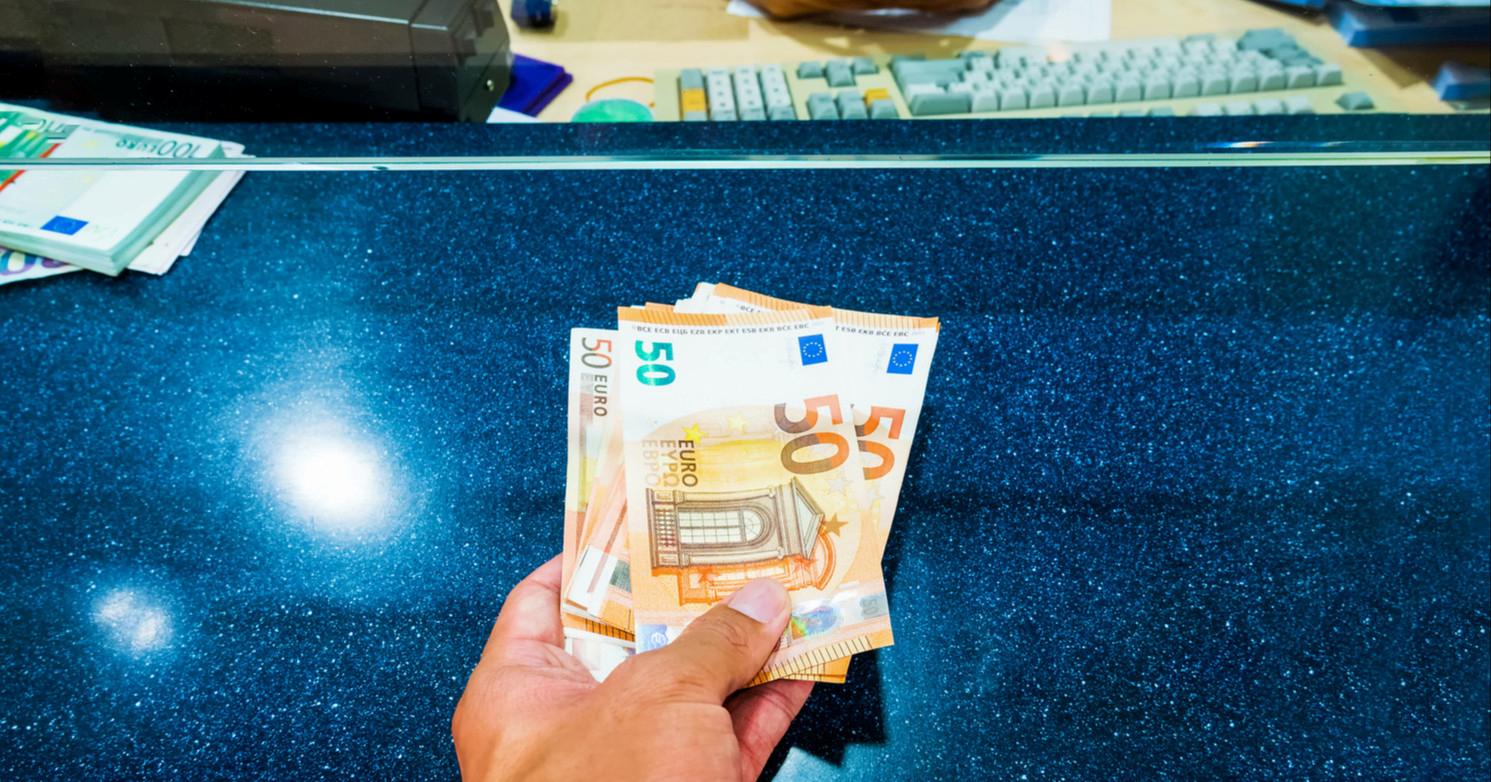 Službenica policije u Istri uzela novac građana za dokumente. Prijavljena je Uskoku