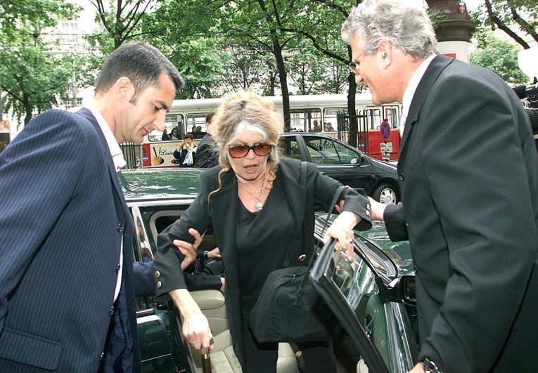 Teški posljednji tjedni za Bardot: Od demantiranja smrti do otkrivanja velike tajne