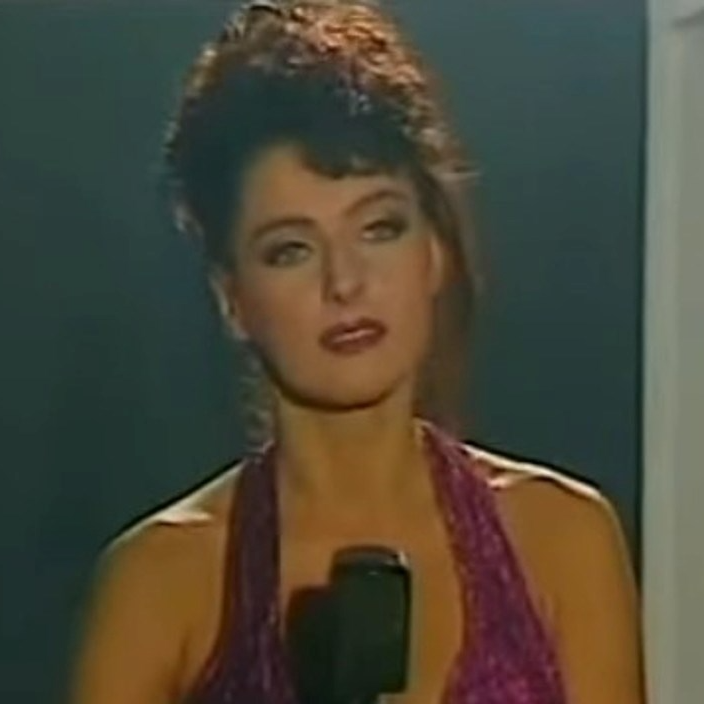 Bila je "fatalna" zvijezda 90-ih i muza Đorđa Novkovića, a sad se vraća - s Vucom