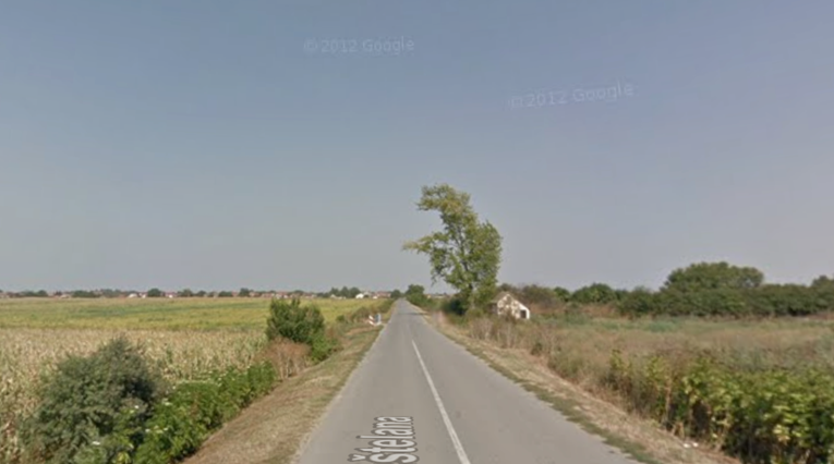 Kod Osijeka dao maloljetnom sinu da vozi auto, ovaj skrivio nesreću. Obojica kažnjeni