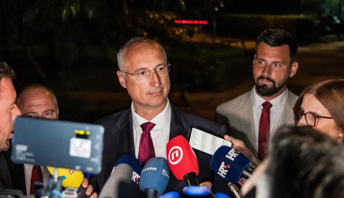 Puljak objavljuje kako je srušen s vlasti. "HDZ i lažne vijesti. Otrov je svugdje"
