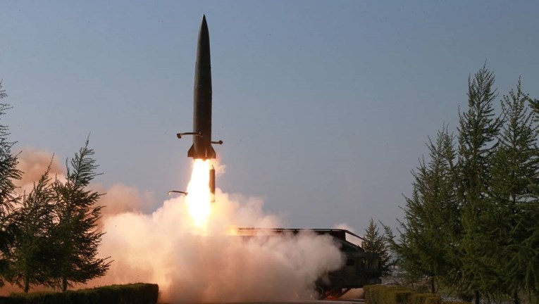 Sjeverna Koreja lansirala još jedan projektil 