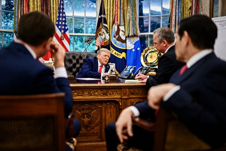 Izvori: Putin je Zelenskog pozvao na sastanak u Moskvu. Zelenski je odbio