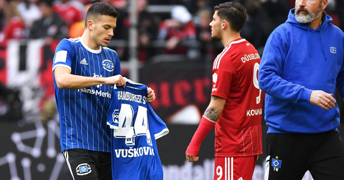 VIDEO Zabio gol za HSV, a trener mu dodao dres Vuškovića