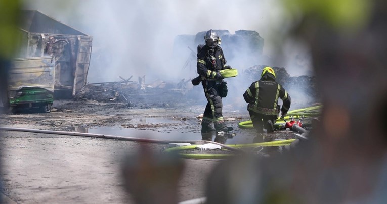Netko je kod Rijeke zapalio više od 100 kontejnera, šteta nekoliko tisuća eura