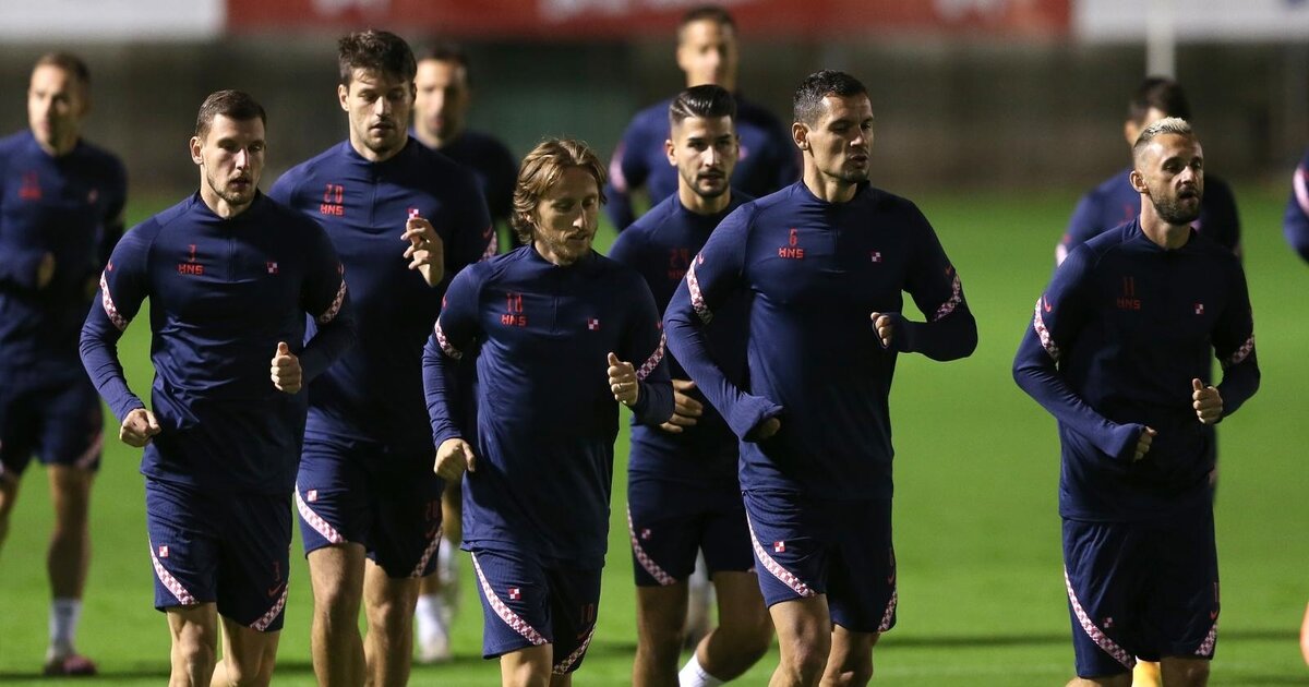 Lovren na Instagramu podijelio fotografiju bez mlađih kolega: "Starci ih zgazili"