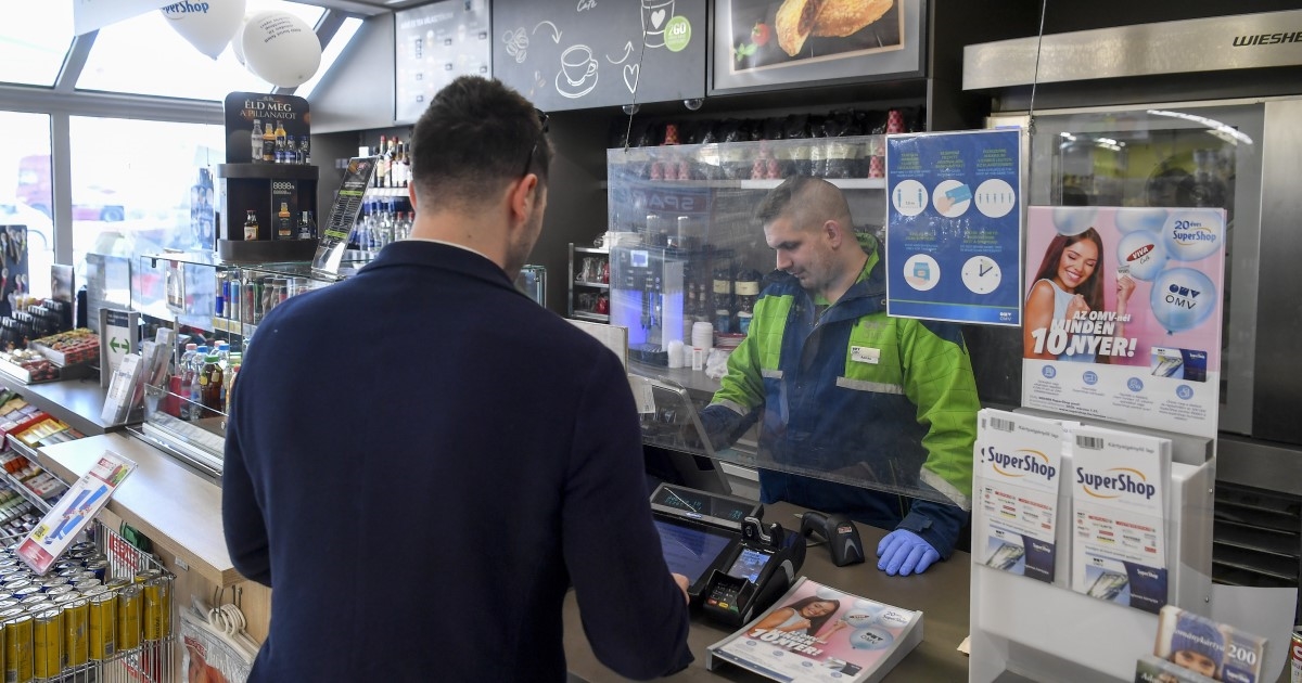 Orban o višim cijenama goriva za strance: Izvanredna situacija traži izvanredne mjere