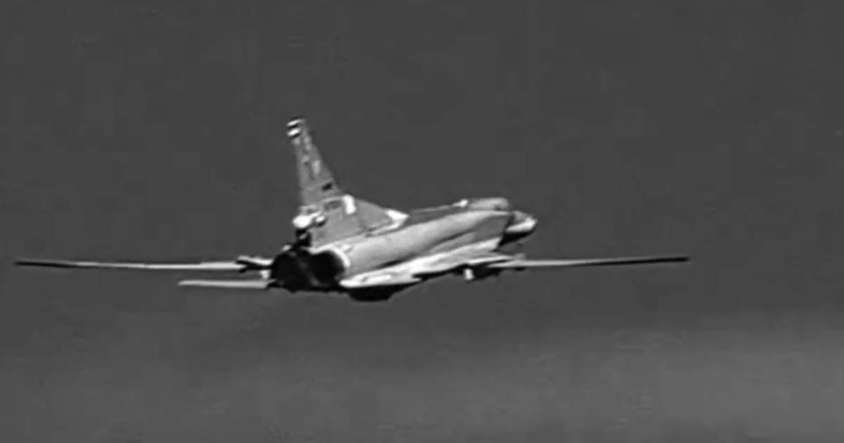 NATO-vi Rafalei presreli ruske strateške bombardere nad Baltikom, pogledajte