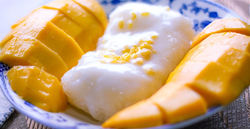 Varee (63) u Bangkoku od 1981. prodaje najbolji mango sticky rice. Evo što je to