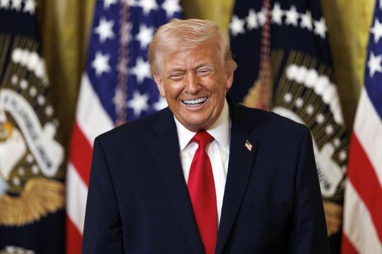 Trump: Napad na bazu u Saudijskoj Arabiji nije uništio američke zračne tankere