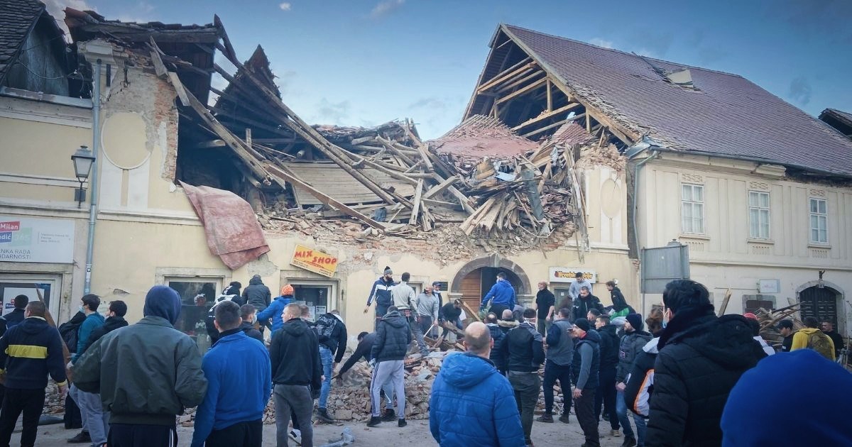 Majka iz Petrinje dinamovcima: Spasili ste mi sina, zadužili ste me za cijeli život