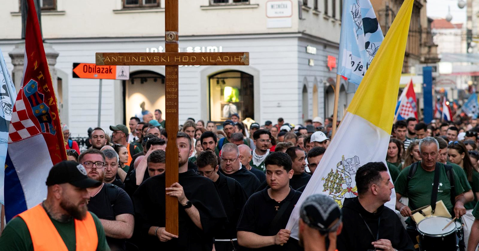 HDZ: Možemo ignorira sigurnost mladih u Antunovskom hodu. Zagreb: Zatvorit ćemo ceste
