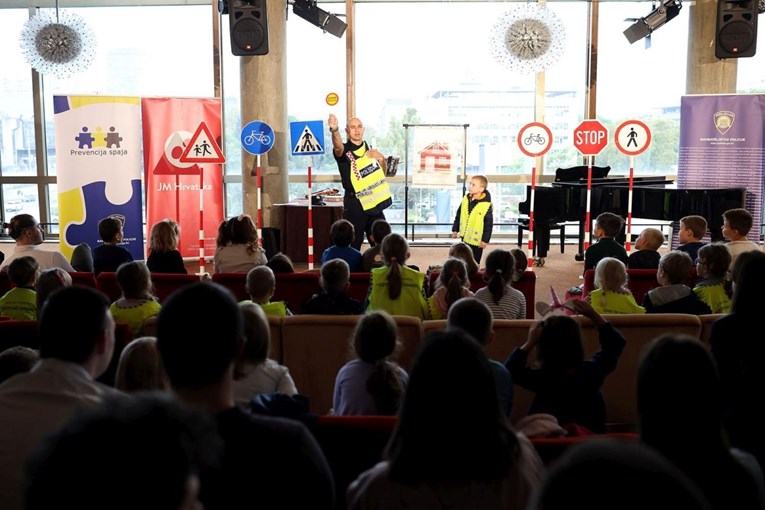 U 10 godina u prometu poginulo 69 djece. Više od polovice strada u autima roditelja