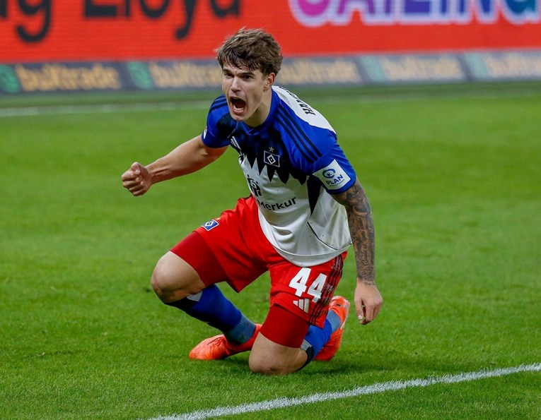 Dominacija Vuškovića u derbiju. Odigrao je jednu od najboljih utakmica u Njemačkoj