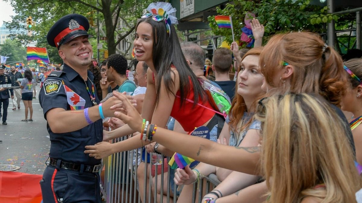 Kanada želi zabraniti kontroverznu terapiju koja 'liječi' LGBT osobe