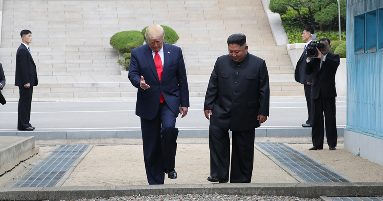 Trump: Ako i bude sukoba sa Sjevernom Korejom, mi u njega nećemo biti uključeni