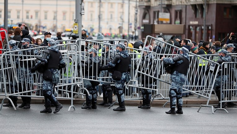 Sprema se veliki prosvjed za Navalnog, policija uhitila skoro 200 ljudi diljem Rusije