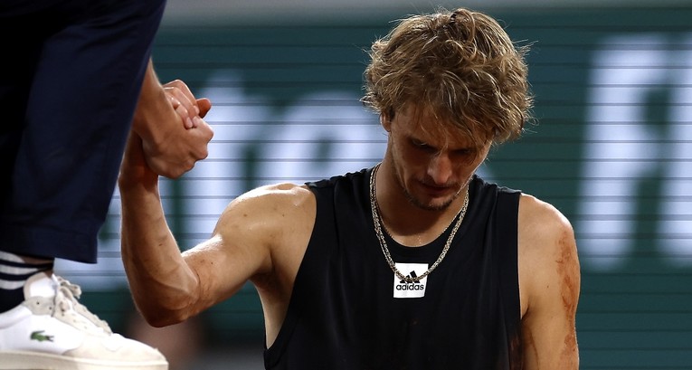 Zverev: Mislim da sam se dosta ozbiljno ozlijedio. Čestitam Rafi